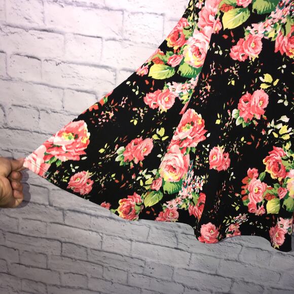 Better Be Pink Floral Girl Tube Dress - Picture 5 of 7